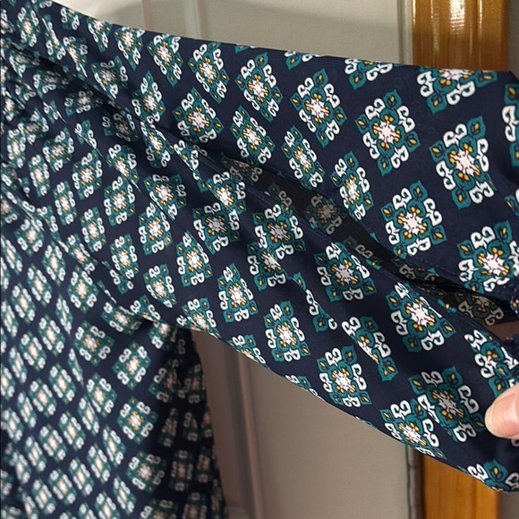 EUC Elegant Blue and Yellow Cold Shoulder Blouse with Vibrant Design - Picture 4 of 7